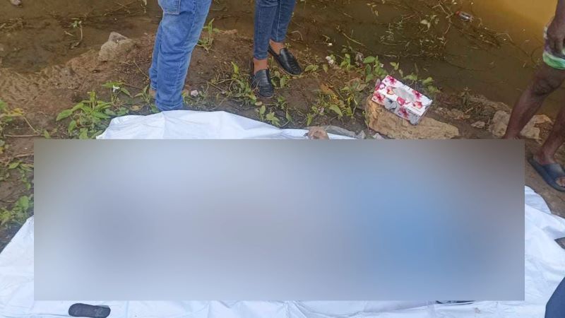 ভারত সীমান্তের কাঁটাতারের পাশে পড়ে ছিল বৃদ্ধের মৃতদেহ